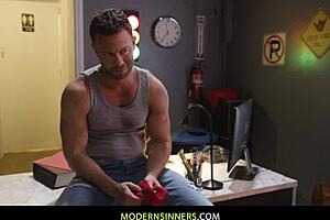 I saw this good girl get dirty, deepthroatin and face sittin for a cumshot, cheatin on her man