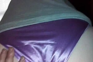 Amateur couple explores intimate moments!