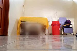 Se filtro video casero, wanna see patients touching in hospital emergency?