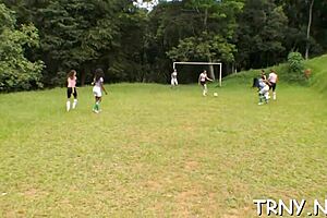 shemale gives hardcore blowjob