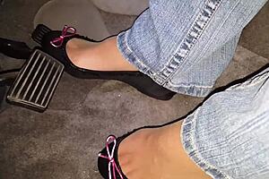 Intimate Webcam Session With Amateurs Featuring Fetish Elements