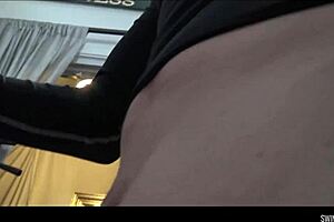 Amateur Housewives in Foursome Fun