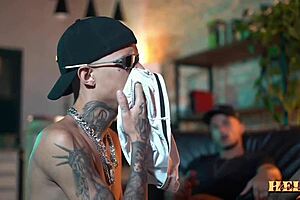 Suruba with twins and bro dicks game