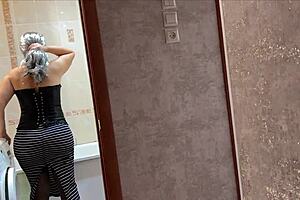 Independent Milf Agrees to Anal Sex in Her Huge Ass