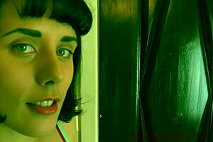 Sloppy Blowjob At Bar