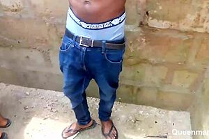 Suggestive Site Manager Fucks Madam Outdoors While Boss Watches