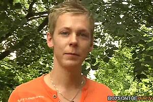 Mark Lloyd's Outdoor Cock Sucking Orgy with Friends in Car