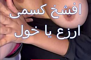 كنت بتناك من زبون و راجعة متاخر و سواق التاكسى فضل يبعبص و يقفش فيا و طلع معايا الشقة قطع كسى نيك اوسخ سكس مصرى