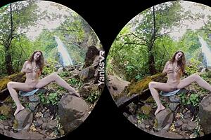 erotic beauty endza climaxes with vibrator on clit!