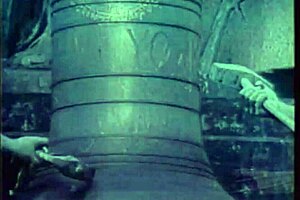 classic pornstar linda lovelace delivers mind-blowing blowjob until explosive cum.