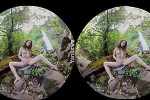 erotic beauty endza climaxes with vibrator on clit!