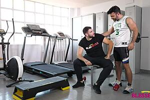 Holy crap! My first gym day with Magic Javi and Kike Gil turns wild!