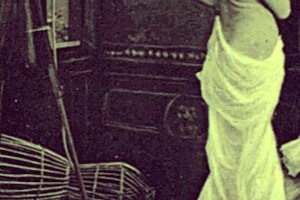 Vintage Victorian Bisexuals in Retro Antique Scenes