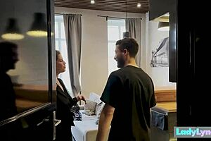 Hey Ladylyne, wanna treat your new neighbor to wild sex?