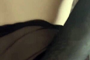 Bodybuilder masturbates in friends bedroom while she showers
