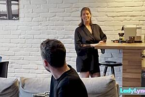 Hey Ladylyne, wanna treat your new neighbor to wild sex?