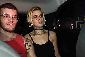 Couple Fucks Bareback In Uber Ride