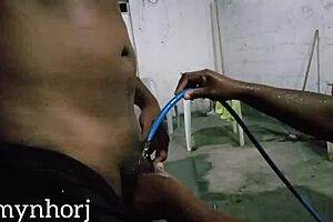 Um Calor De 40 No Rio De Janeiro Só Um Banho De Borracha Com A Vizinha Depois Fuder Gostoso Sem Camisinha Video Completo No Red