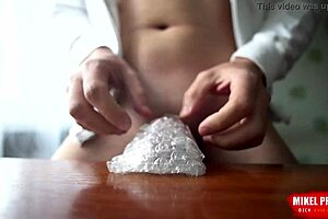 fucking bubble wrap hole and cumming on the table