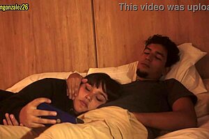 No puedo superar las ganas de follarme a mi hermanastra despues de verla acostada en mis piernas fantasiahardcoresex x alisongonzalez26