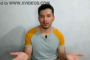 Young doctor gets penetrated by his boss, the mature doctor with a 23cm thick cock in the hospital cubicle 😏