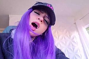 big booty girl asked to fill her pussy with cum during intense athletic session