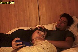 No puedo superar las ganas de follarme a mi hermanastra despues de verla acostada en mis piernas fantasiahardcoresex x alisongonzalez26