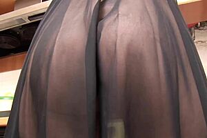 i love this horny housewife swallowing cum