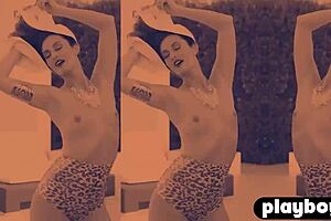 Melissa Jean strips down her natural body