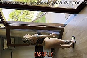 Sexy Girl Performs Nude Dance at Home