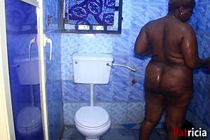BBW Patricia enjoys hardcore shower sex with Softkind