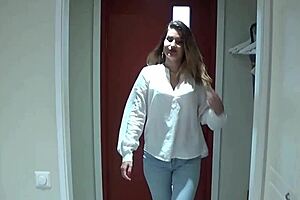 Arab Cuckold Wife Enjoys BBC First Time