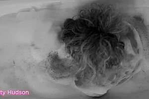 curvy kity hudson bathes with a dildo vibrator