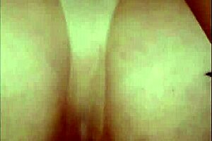 Tira camisinha e me fode s� n�o pode gozar dentro por que vou engravidar