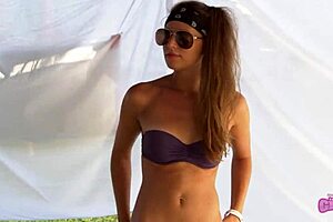 Hell Yeah, Rock Fest Flashers Get Sexy and Wild Daytime!