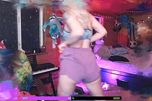 blonde camgirl plays with her titties and ass