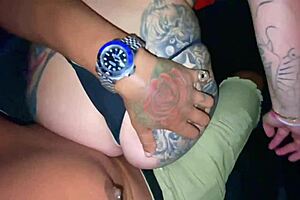 famosinha do lnsta sai da balada com os cara que acabou de conhecer pegou carona e tomara que o namorado dela n�o veja kkk