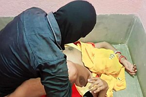 Indian Village Haldi Ki Rasam Ke Din Kiya Thukai