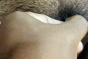 desi bhabi cleaning her hairy pussy