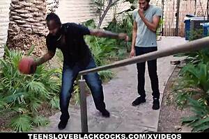 Karla Kush with two black dicks 😏