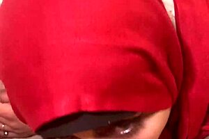 Mia Niqab exclaims, this is my first facial blowjob!