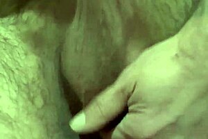 Watch solo masturbation playing with foreskin and balls! 😏