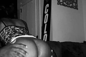 amateur couple riding for a creamy creampie