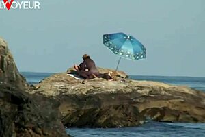 Wanna see beach voyeur turn into hardcore sex?