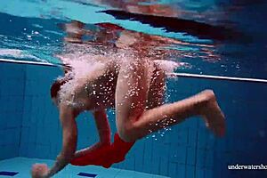is avenna spreading her sexy ass underwater while bathing nude in the pool?