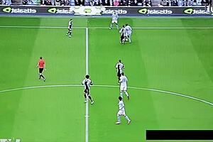 Russian MILF Alysa Gap Enjoys Double Anal With Huge Gapes