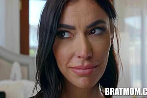 Stepmom's Witchy Seduction With Venus And Juan On Halloween