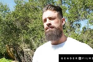 ब्लॉन्ड ट्रांस जीएफ बीअर्डेड हंक बीएफ से आउटडोर्स में स्मैश्ड - हेवन रोज