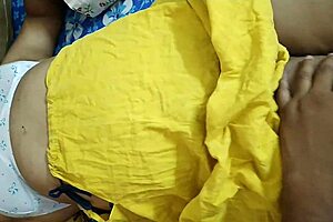 Hottest Desi Housewife In Petticoat Enjoyed