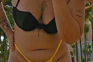 Married Woman Sucks In Toilet